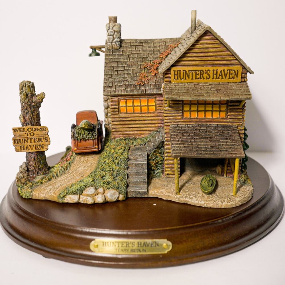 Terry Redlin Hunters Haven Wild Wings Cabin Sculpture Hand Painted With Box